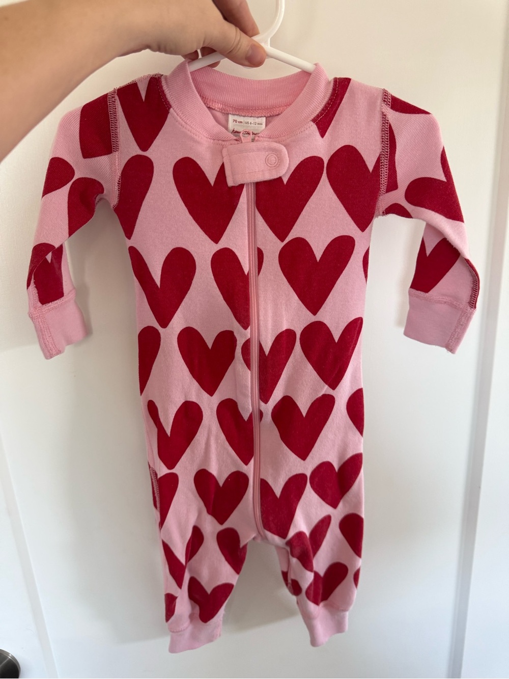 Hanna Andersson Pink Footie with Red Heart Print, 6-12 months